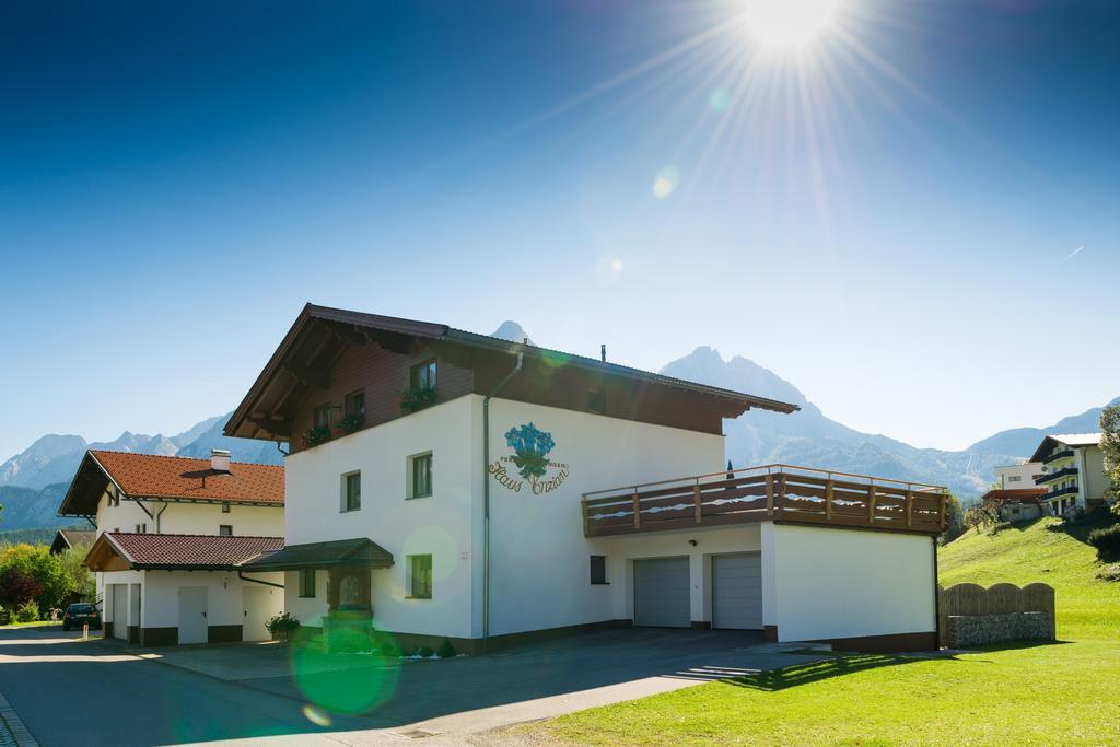 Haus Enzian Apartment Lermoos Exterior photo
